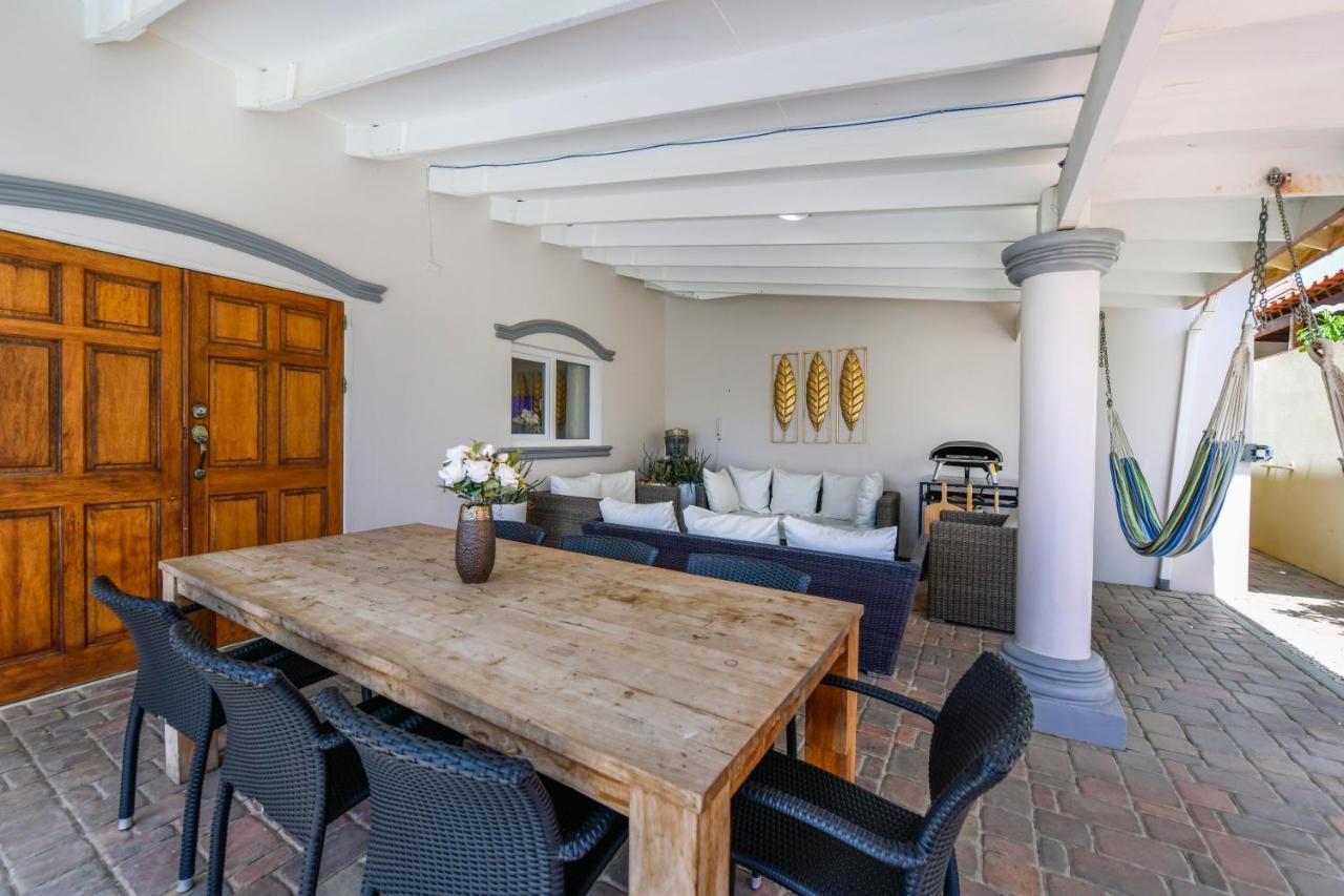 Villa Swiss Paradise With Private Pool Palm Beach Zewnętrze zdjęcie