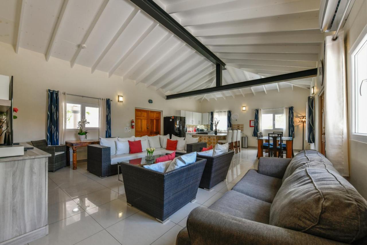 Villa Swiss Paradise With Private Pool Palm Beach Zewnętrze zdjęcie