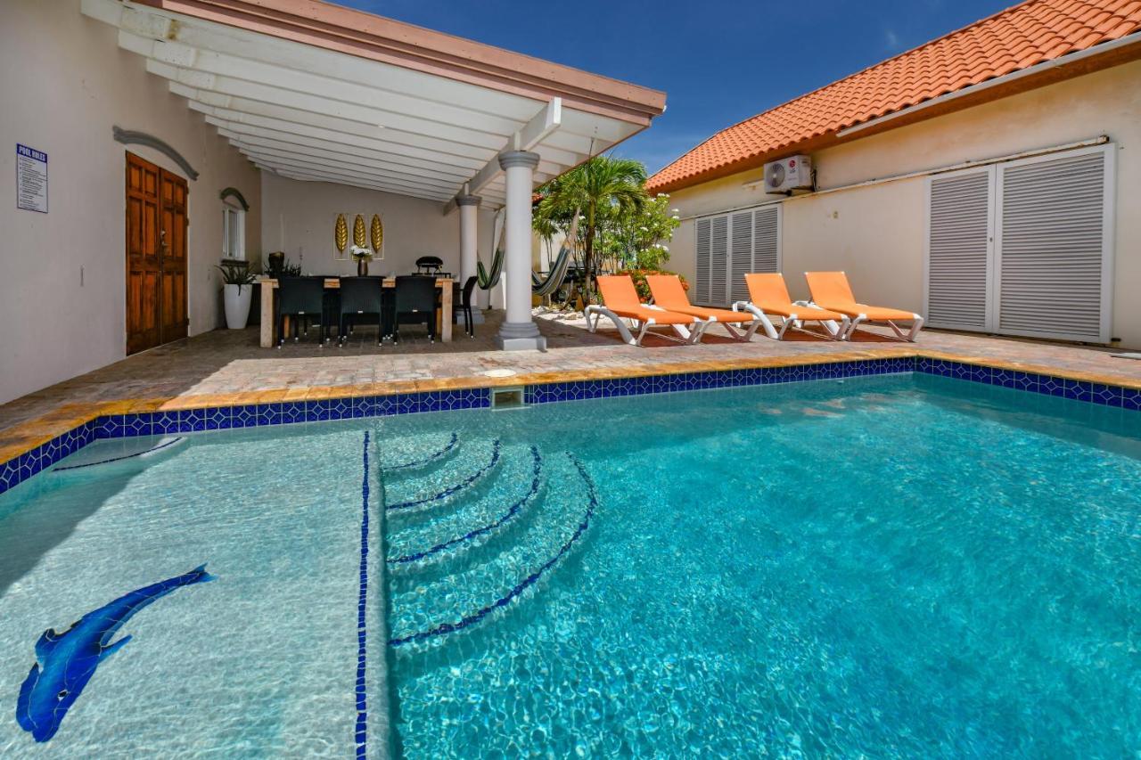 Villa Swiss Paradise With Private Pool Palm Beach Zewnętrze zdjęcie