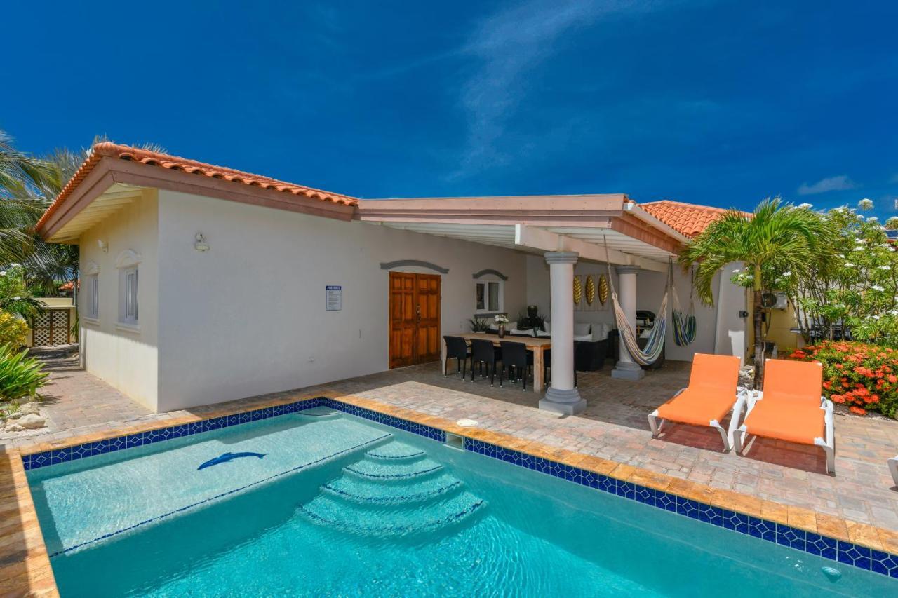 Villa Swiss Paradise With Private Pool Palm Beach Zewnętrze zdjęcie