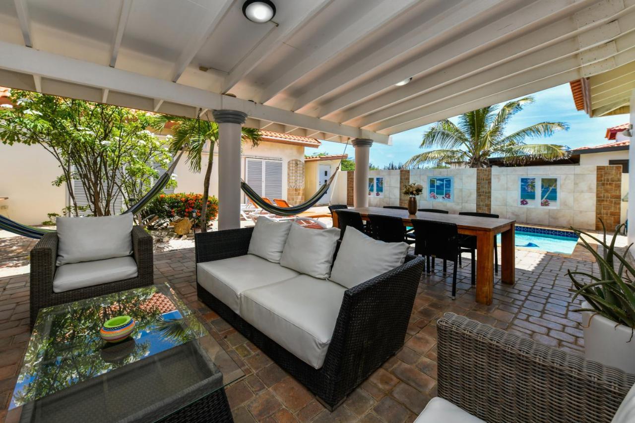 Villa Swiss Paradise With Private Pool Palm Beach Zewnętrze zdjęcie