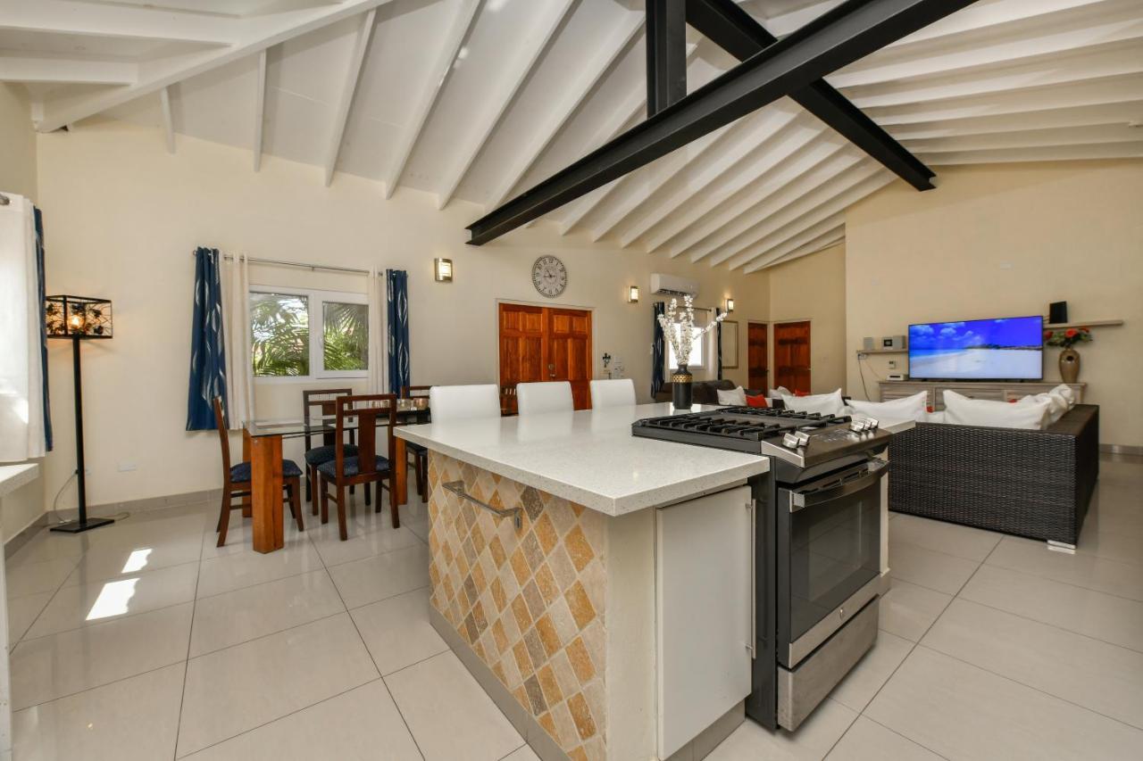 Villa Swiss Paradise With Private Pool Palm Beach Zewnętrze zdjęcie