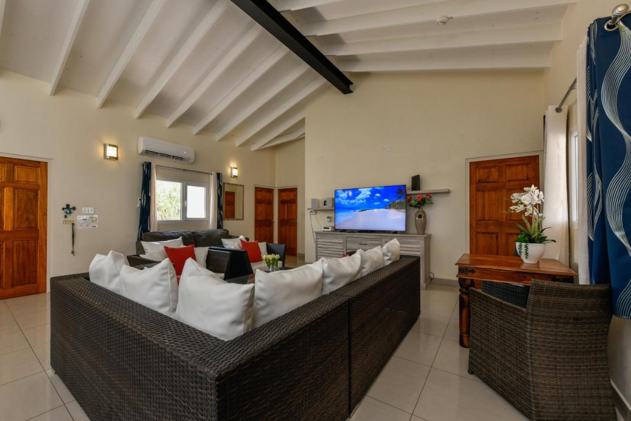 Villa Swiss Paradise With Private Pool Palm Beach Zewnętrze zdjęcie