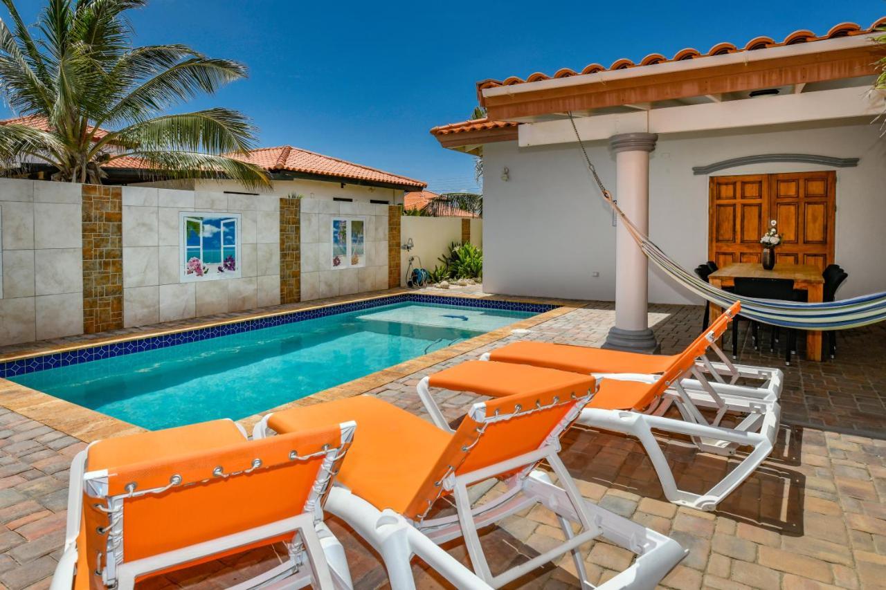 Villa Swiss Paradise With Private Pool Palm Beach Zewnętrze zdjęcie